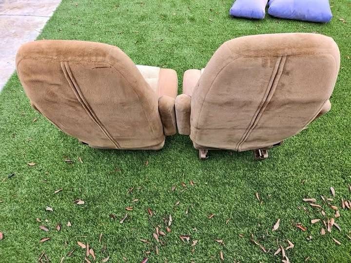 1988 – 1994 OBS BUCKET CHEVY SEATS - Image 3