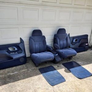 Obs Chevy Gmc Blue bucket seats with center console and door panels